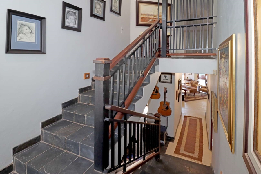 4 Bedroom Property for Sale in Hartbeespoort North West